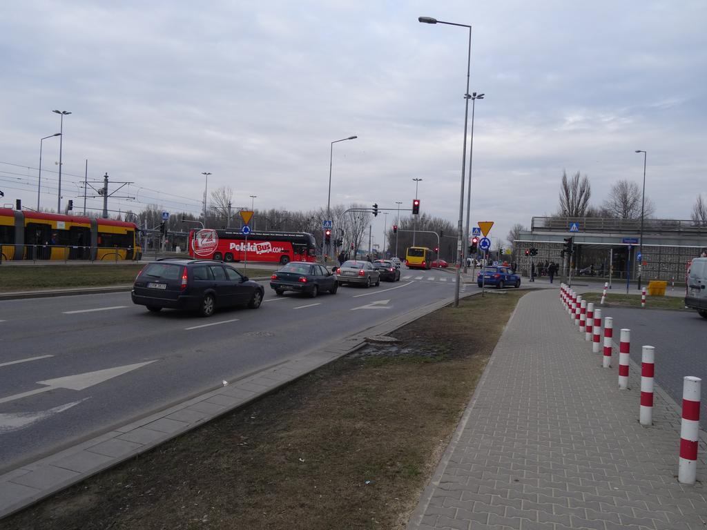 Apartamenty Metro Mlociny Warsaw Bilik gambar