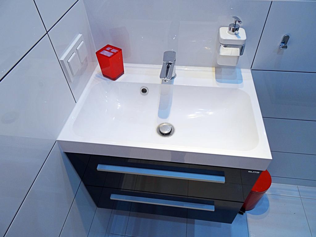 Apartamenty Metro Mlociny Warsaw Bilik gambar