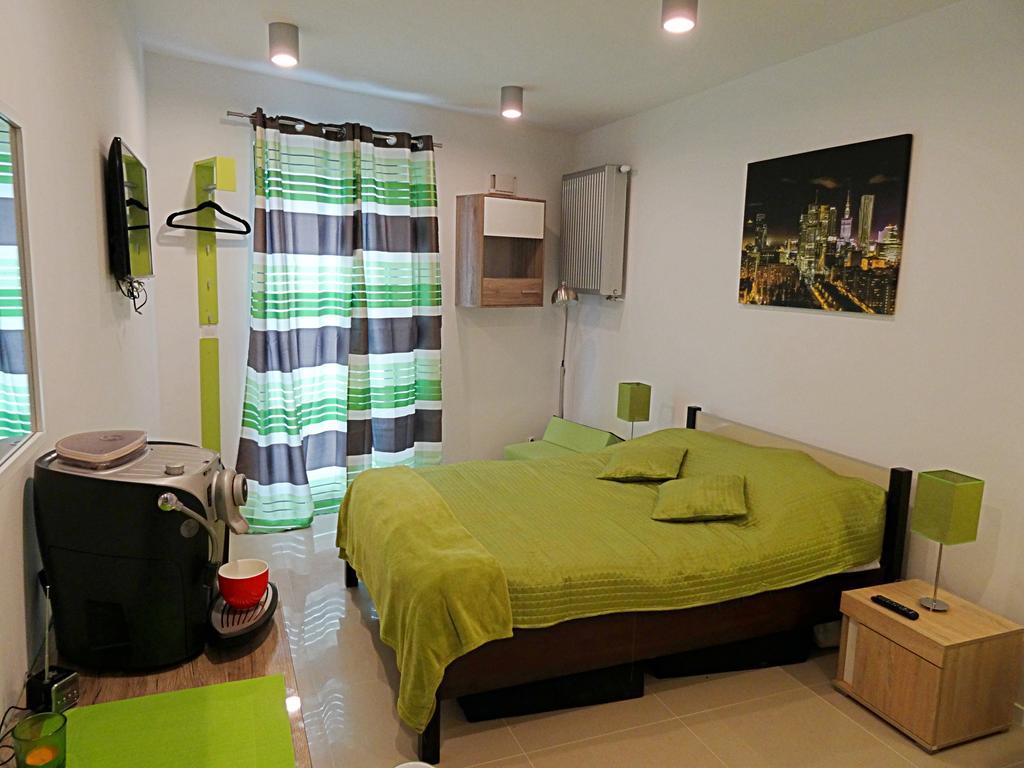 Apartamenty Metro Mlociny Warsaw Bilik gambar